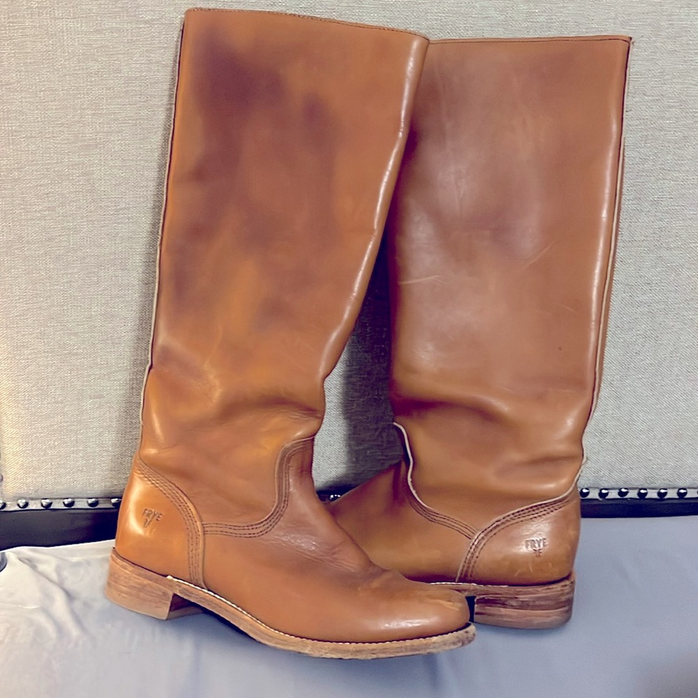 Vintage camel Frye tall boots- tons of life left, and nicely broken in